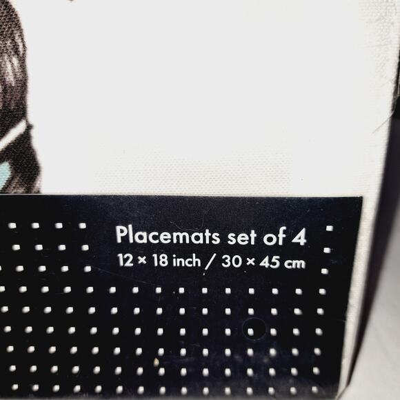 Harbor Bay Alvin Hare set of 4 placemats 12x18 - Picture 2 of 6